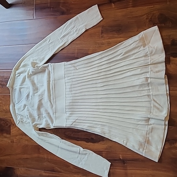🎉Host Pick🎉 Calvin Klein Ribbed Knit Sweater Dress - Picture 9 of 11